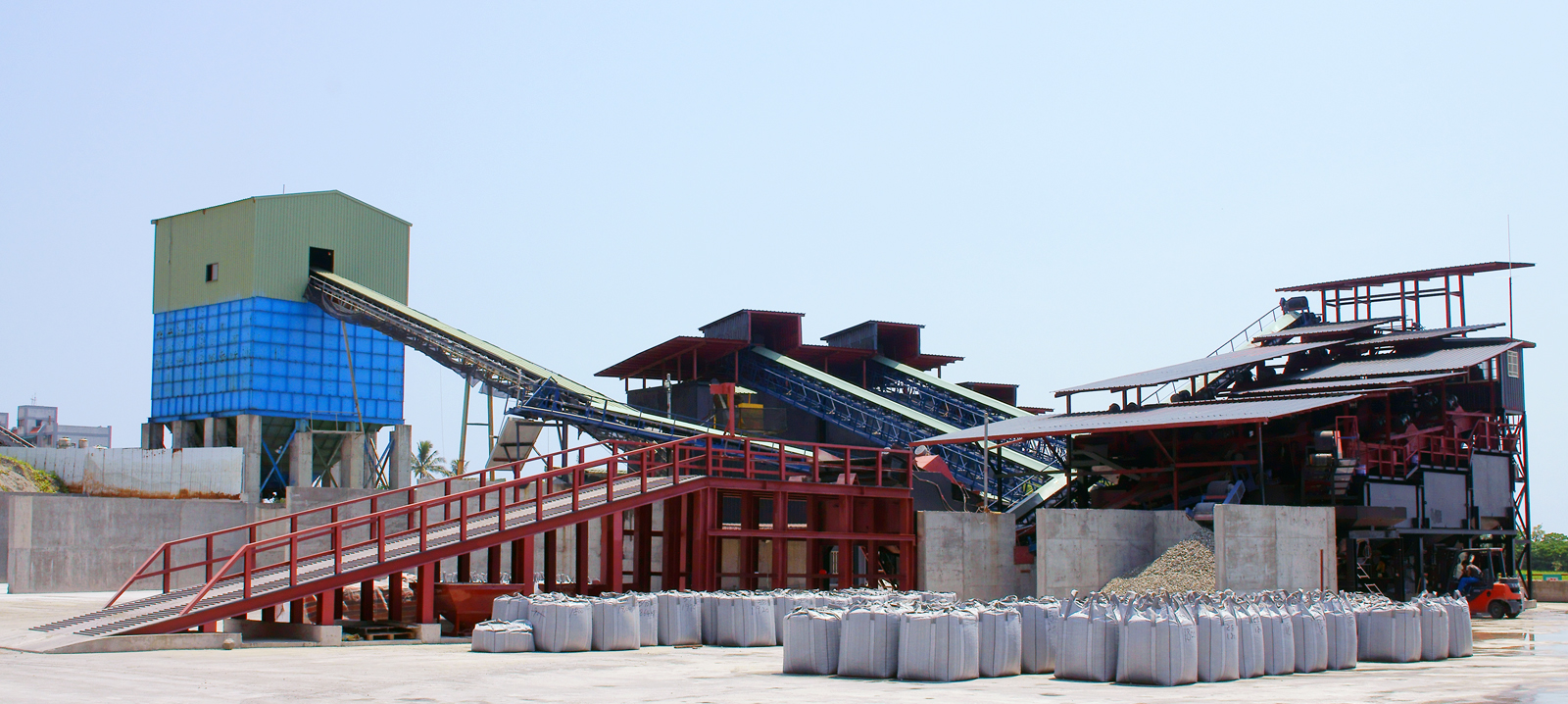 展憲企業有限公司(宜蘭石、洗石子)